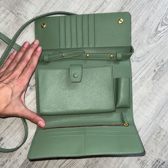JW PEI wallet purse/crossbody💚💚 - Picture 3 of 6